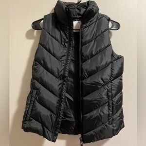 Black puffer vest